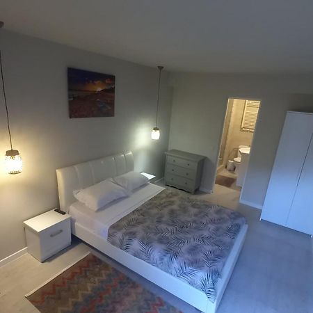 Готель Solaria House Mamaia Strada M10 Nr 15B Mamaia Nord Неводарі Екстер'єр фото